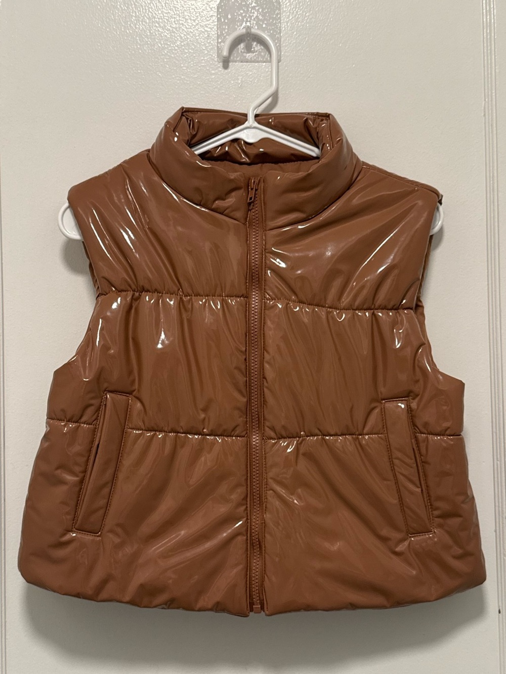 Blue B Collection Brown Glossy Cropped Puffer Vest M